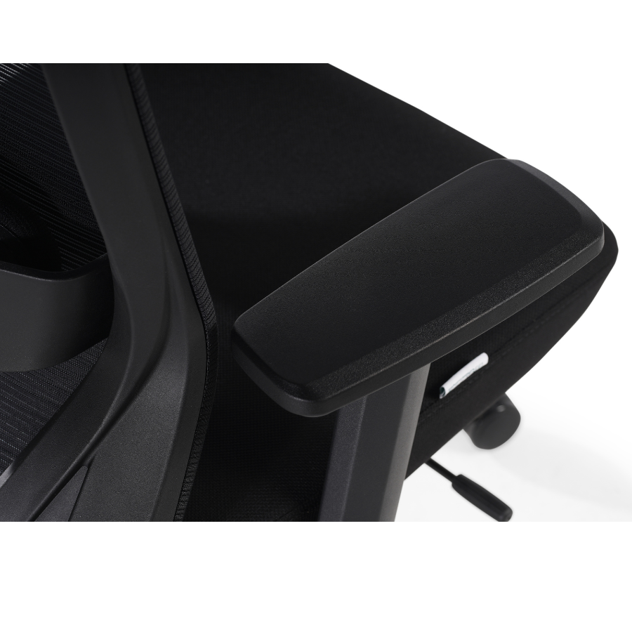 Silla Ejecutiva Kaze Negra Alta OffiMobile, detalle del brazo.